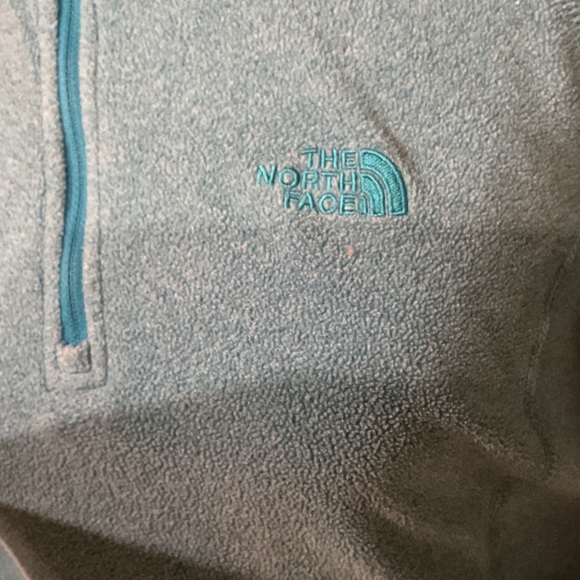 The North Face Women's Teal Quarter-Zip Sweatshirt, Size M - Picture 2 of 5